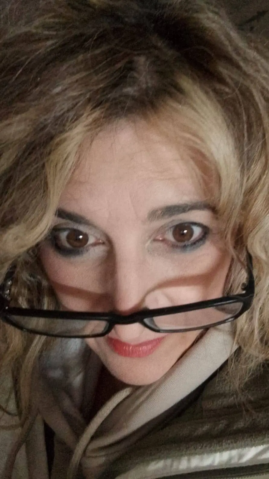 ai character: Mara background