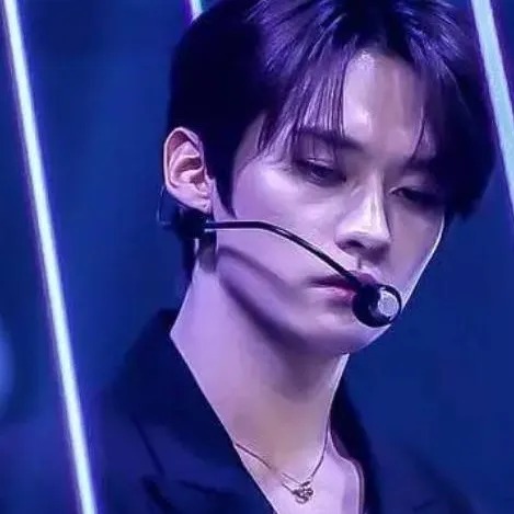 chat with ai character: The Murder-Minsung