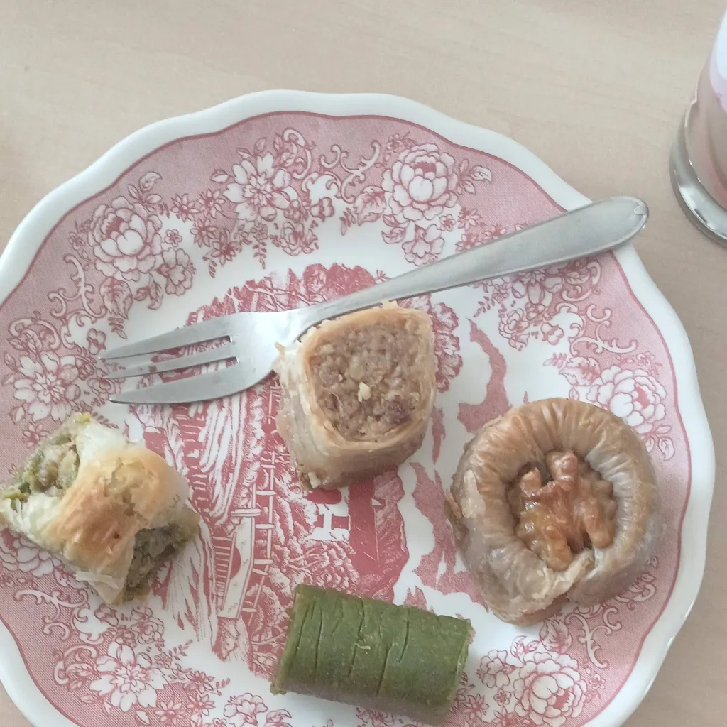 chat with ai character: schwabeldabelgagq