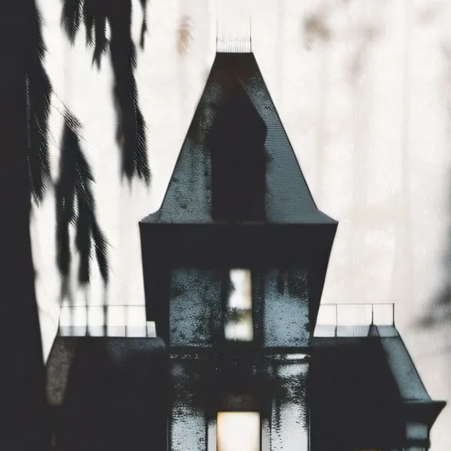 chat with ai character: Mha haunted house 