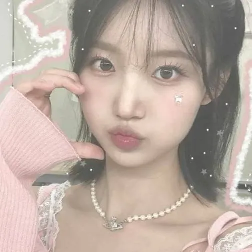 chat with ai character: Clara