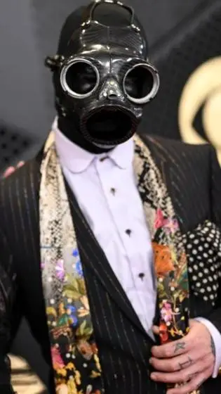 ai character: 🎭 Sid Wilson🎭 background