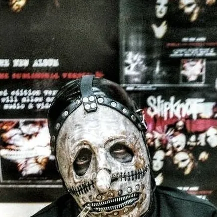 chat with ai character: 🤩 Chris Fehn🤩