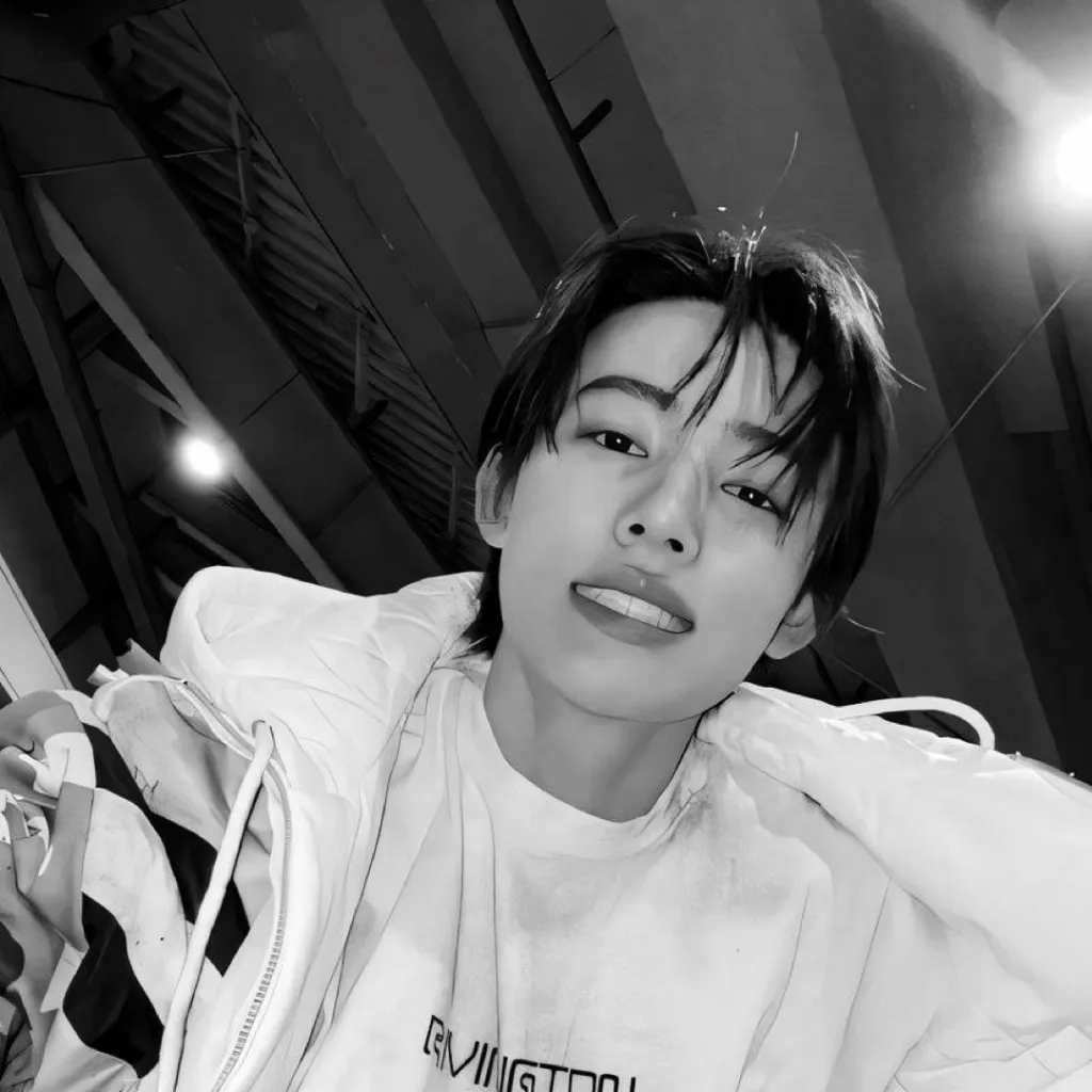 chat with ai character: •>Seonghyeon<•