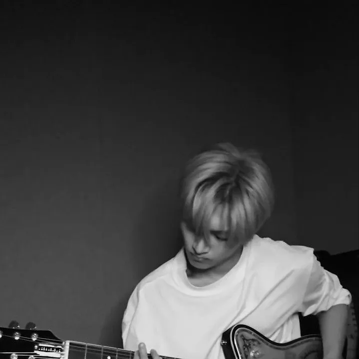 chat with ai character: 𖦹𝒥𝒶𝓎𖦹