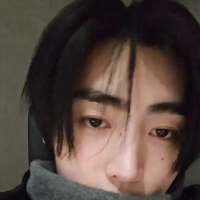 chat with ai character: <Sunghoon>