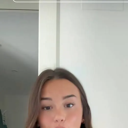 chat with ai character: martina Lucena 