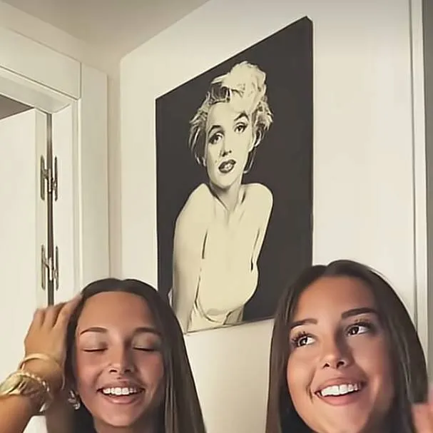 chat with ai character: martina Lucena 