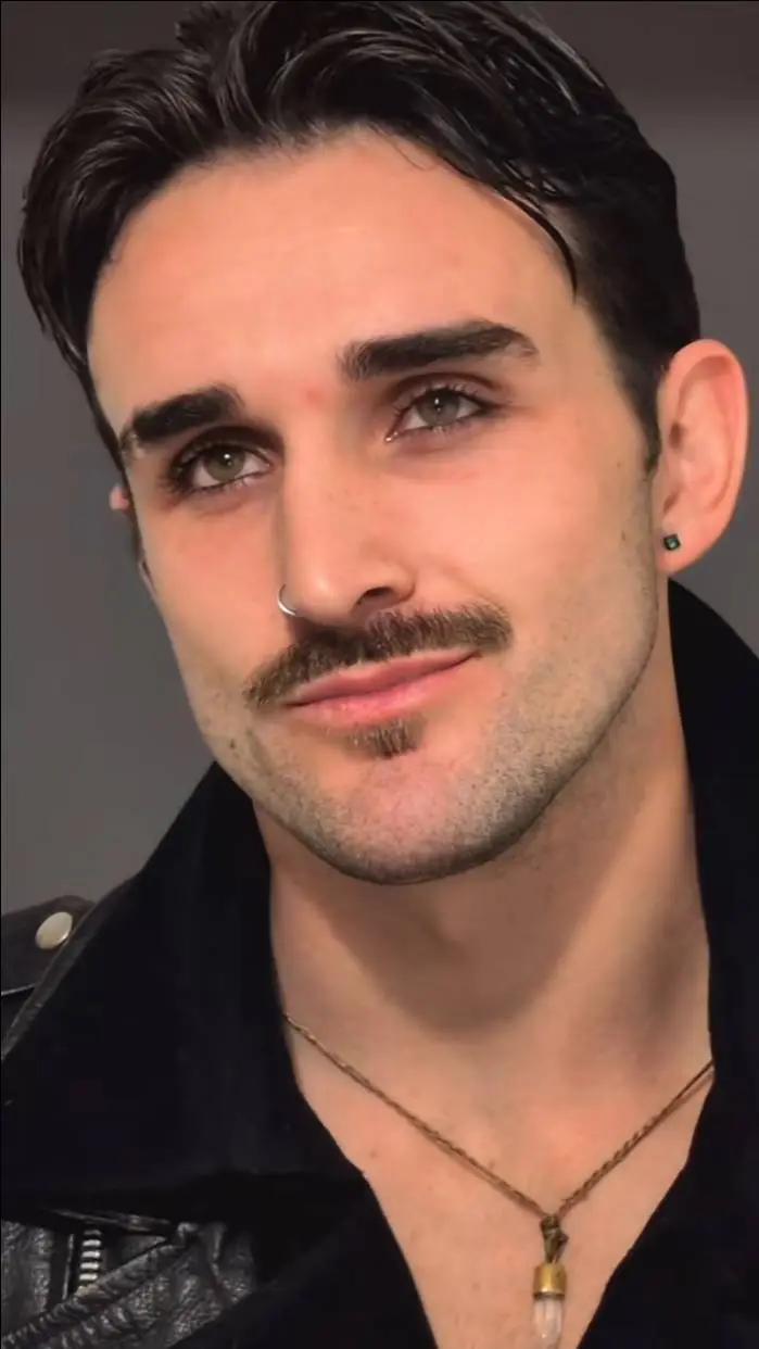 Talkie AI - Chat with Killian Jones