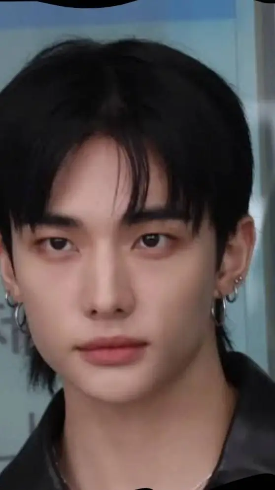 ai character: hyunjin background