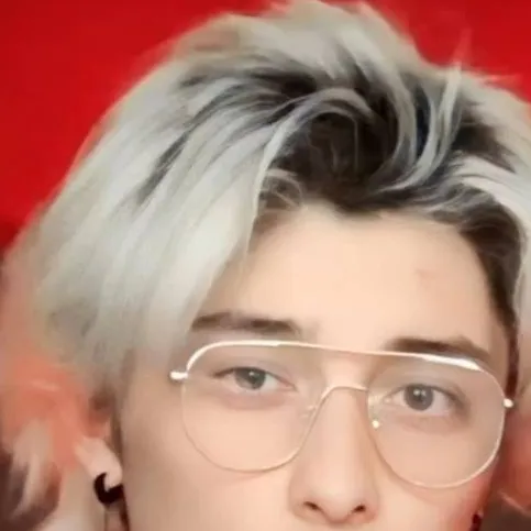 chat with ai character: Danny