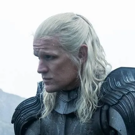 chat with ai character: Daemon Targaryen