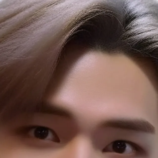 chat with ai character: felix
