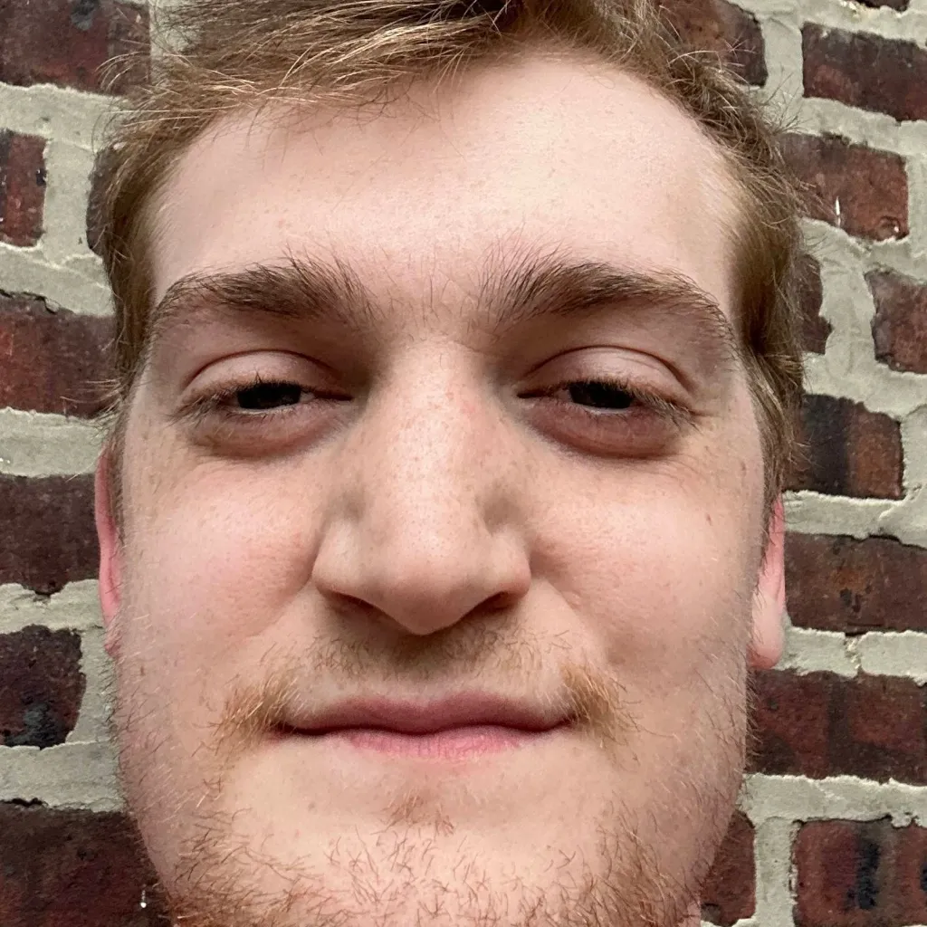chat with ai character: Henry Davis*******