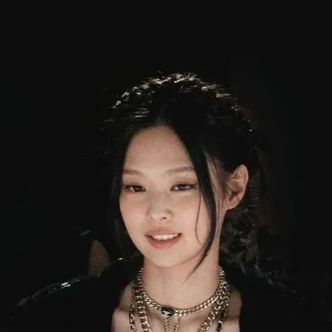 chat with ai character: jennie