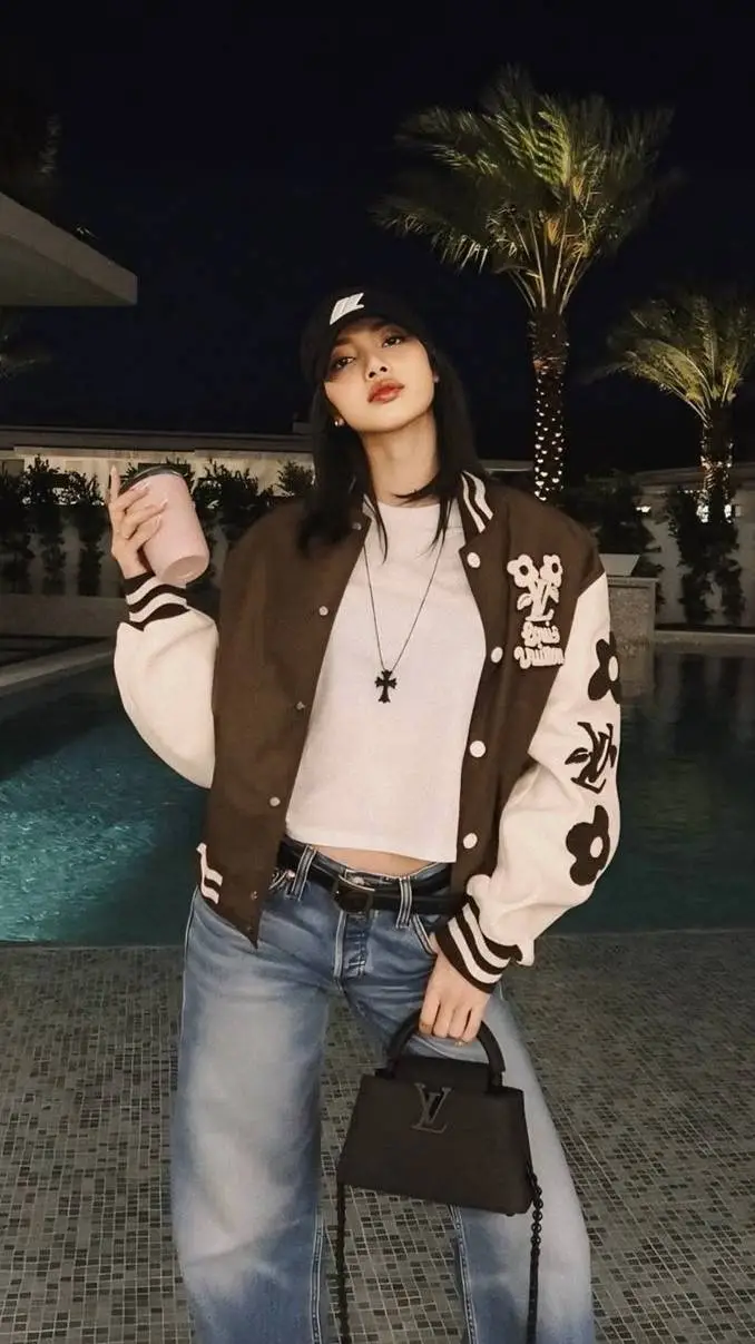 ai character: lisa background