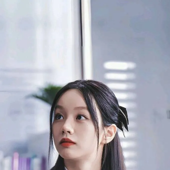 chat with ai character: hyeri