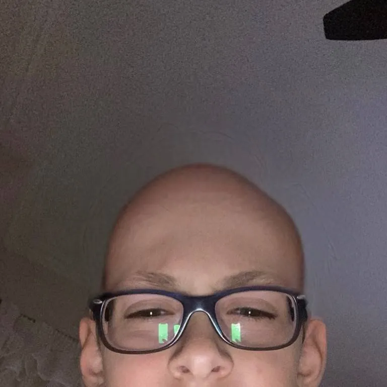 chat with ai character: Robert