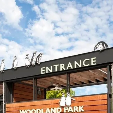 chat with ai character: Zoo 