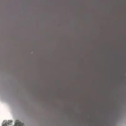 chat with ai character: FPE tornado day