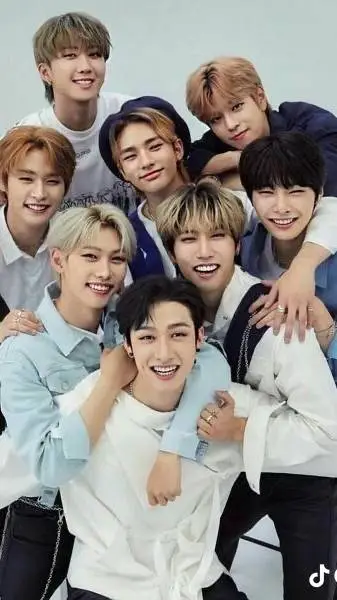 ai character: straykids  background