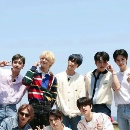 chat with ai character: straykids 