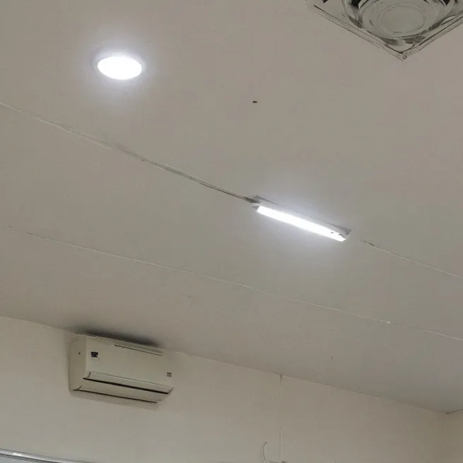 chat with ai character: classroom 