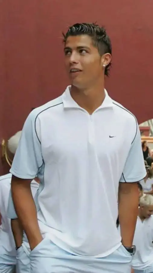 ai character: Cristiano  background