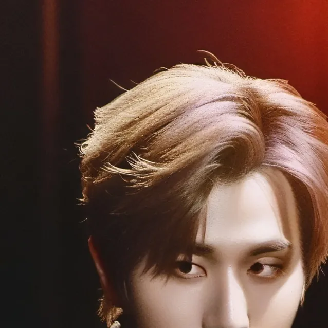 chat with ai character: Han