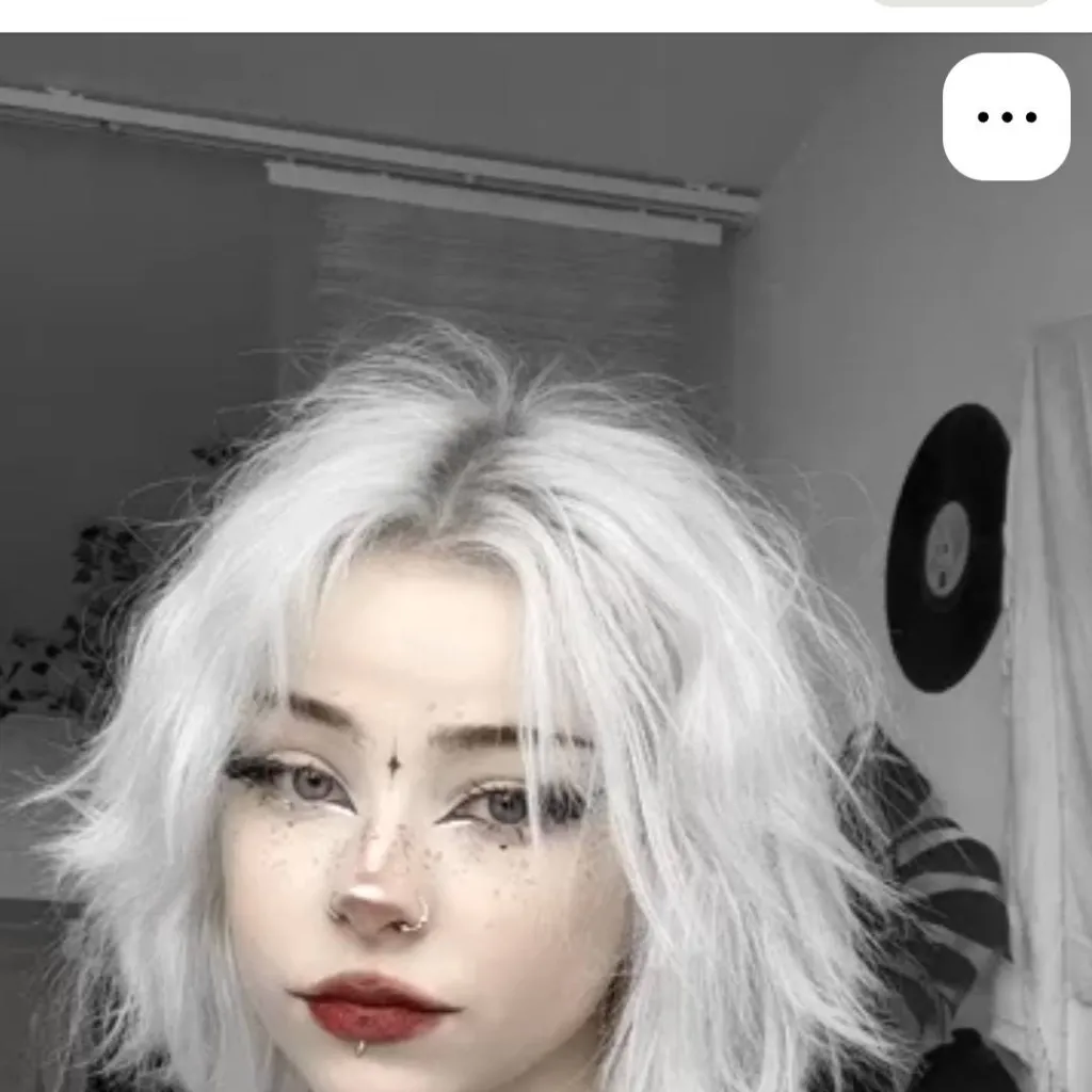 chat with ai character: your girlfriend