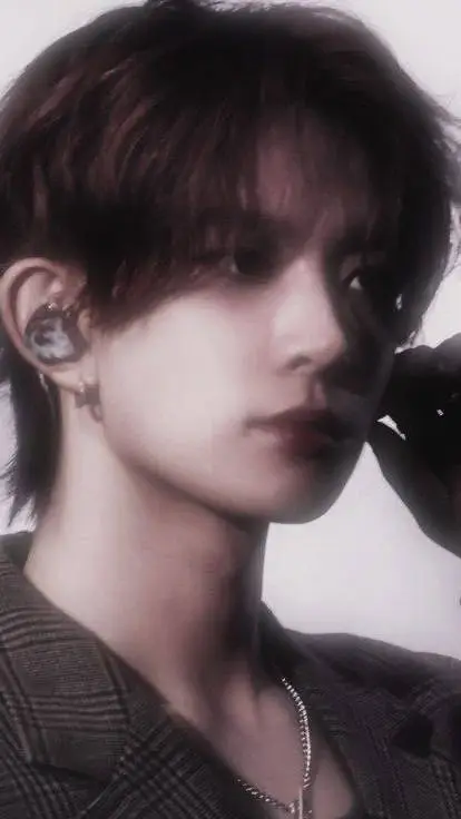 ai character: ~•LEE HEESEUNG•~ background