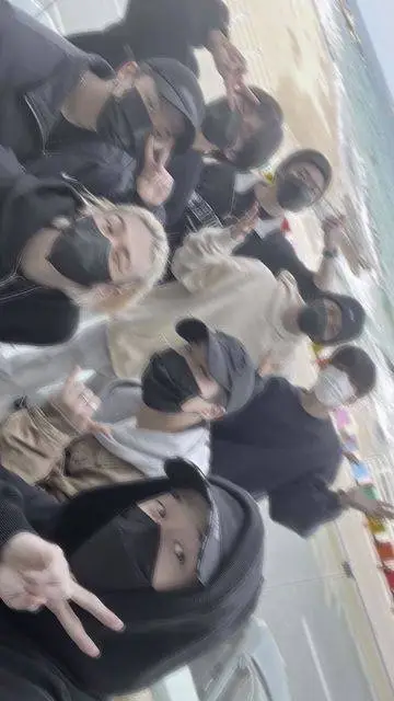 ai character: StrayKids  background