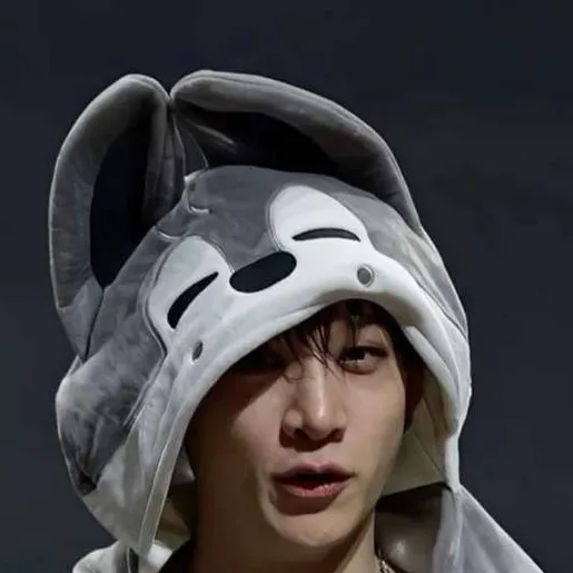 chat with ai character: Banchan