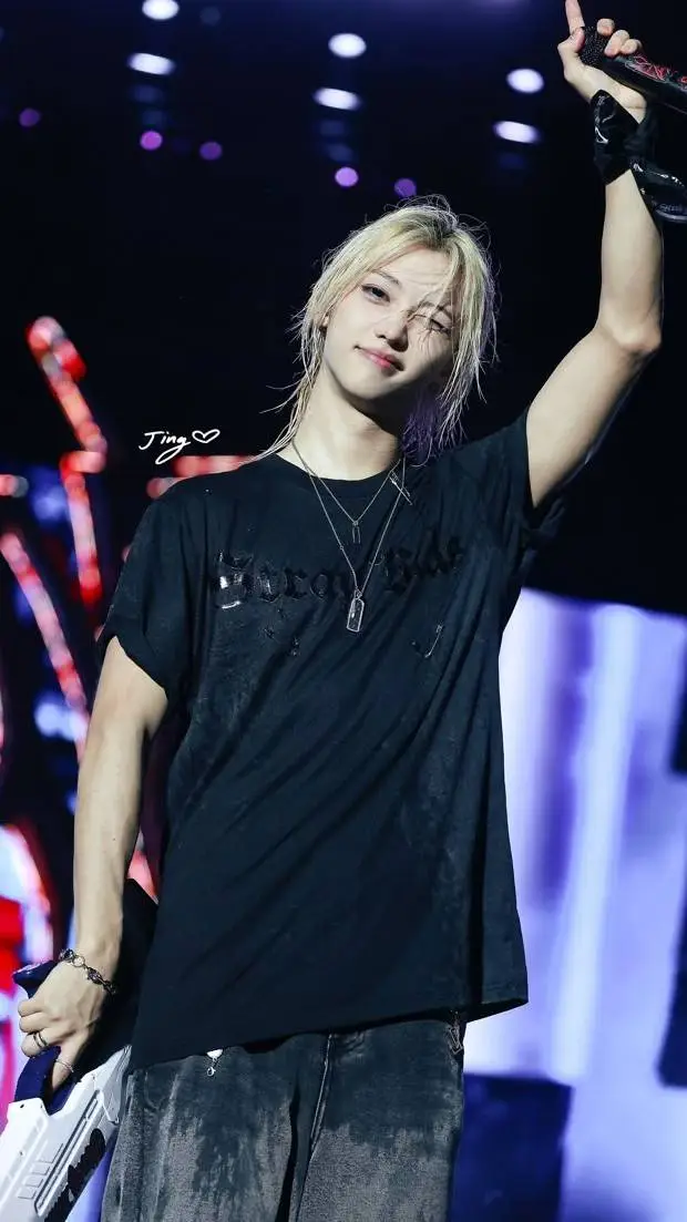 ai character: Felix background