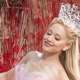 chat with ai character: Glinda