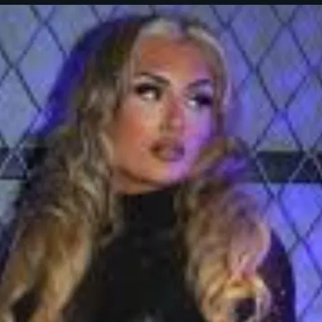 Chat with Tiffany Stratton - text or voice, Enjoy AI Chat Free & Safe