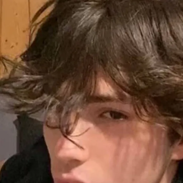 chat with ai character: Noah