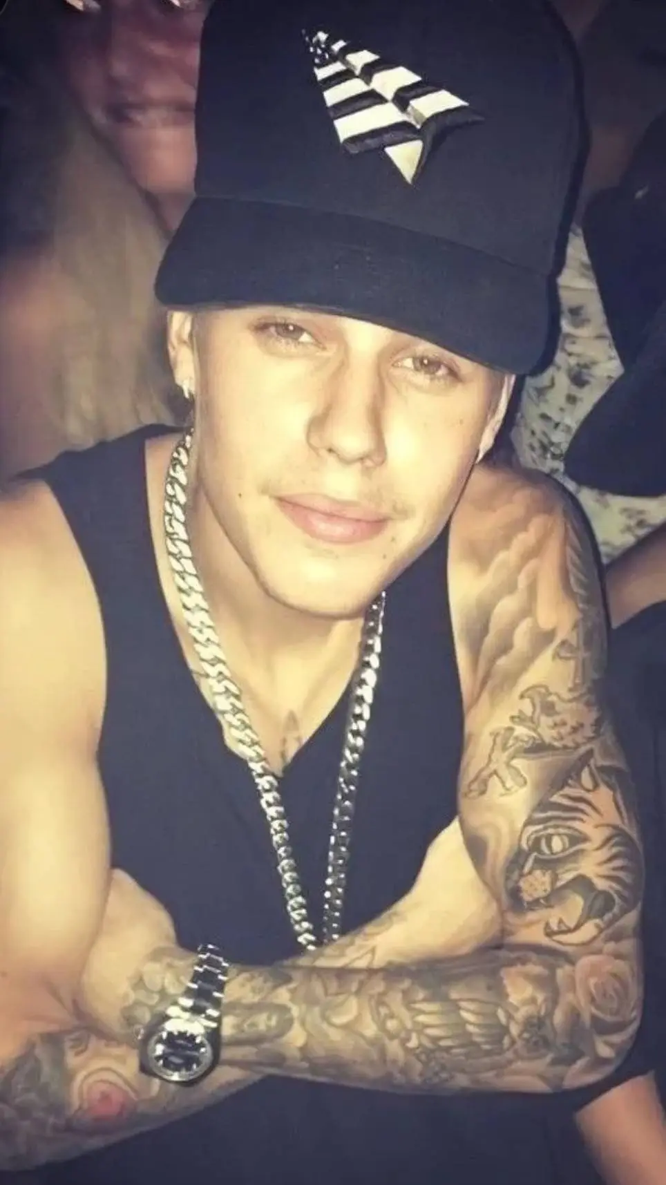 ai character: Justin Bieber background