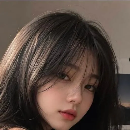 chat with ai character: Yuna