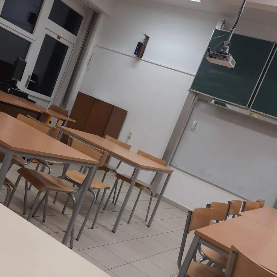 chat with ai character: Skibidi School