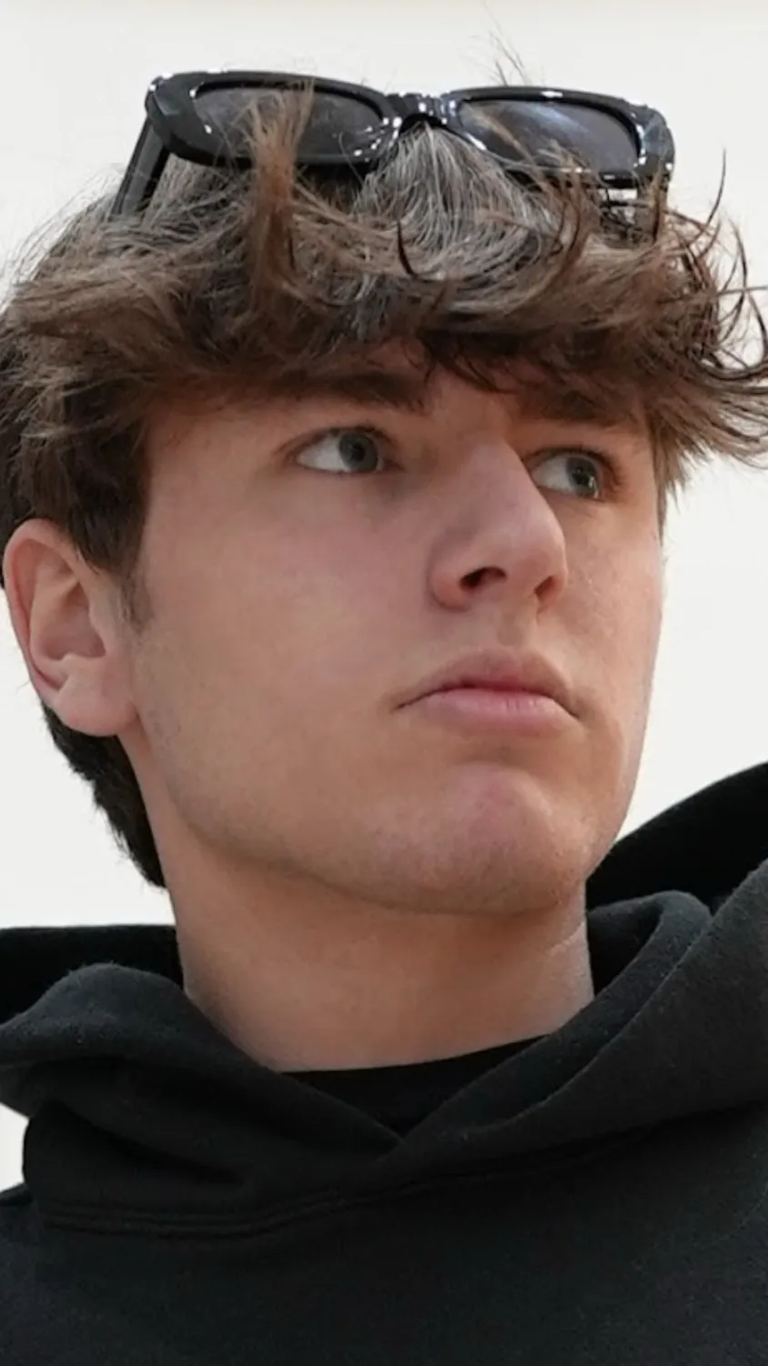 ai character: Nico grigg  background