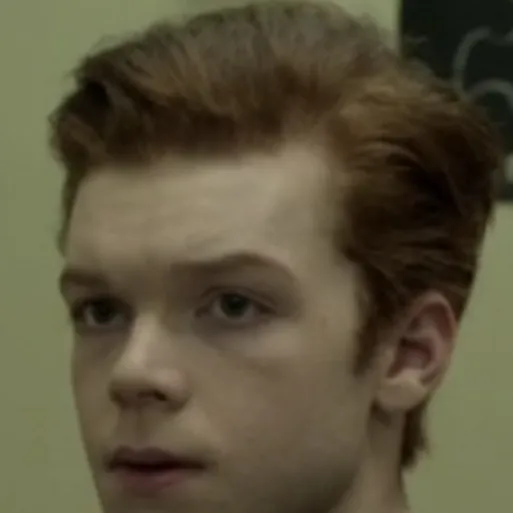 chat with ai character: Ian Gallagher 