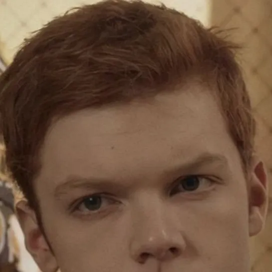 chat with ai character: Ian Gallagher 