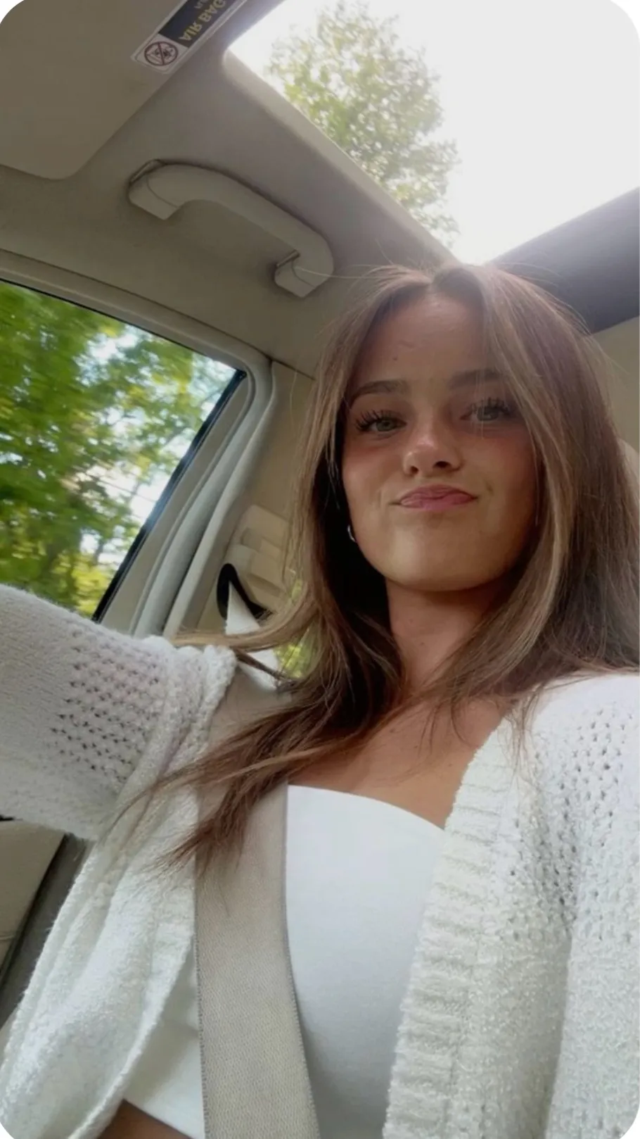 ai character: Taylor  background