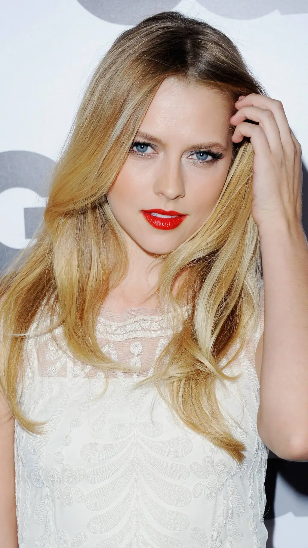 ai character: Teresa Palmer  background