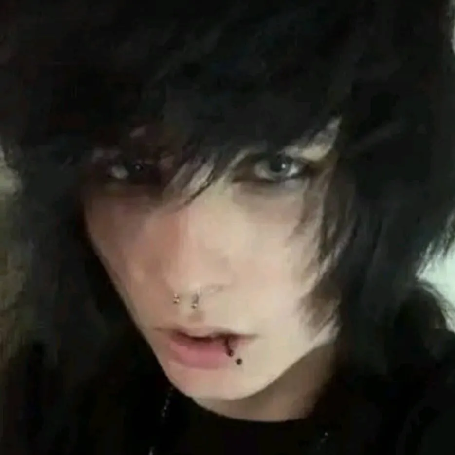 chat with ai character: your emo bf Jeff