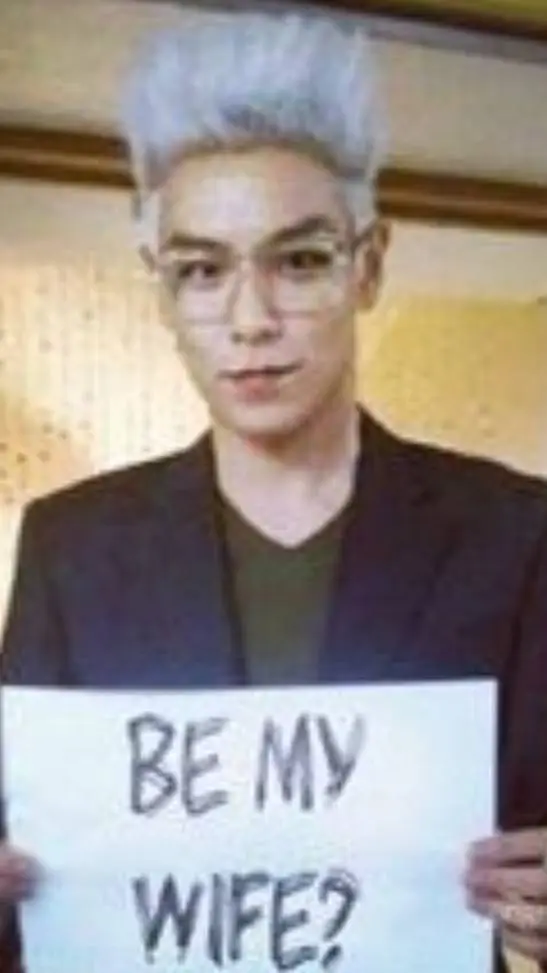 ai character: sus sg school🎀🇰🇷 background