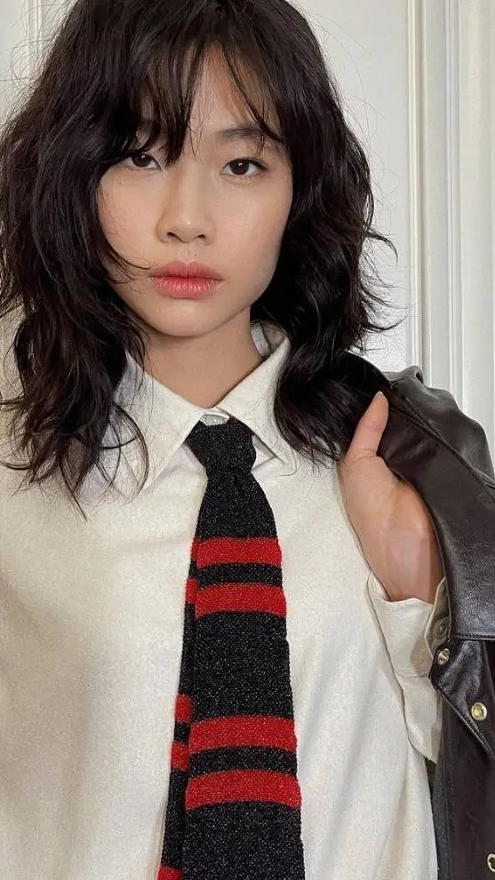 ai character: hoyeanjung background