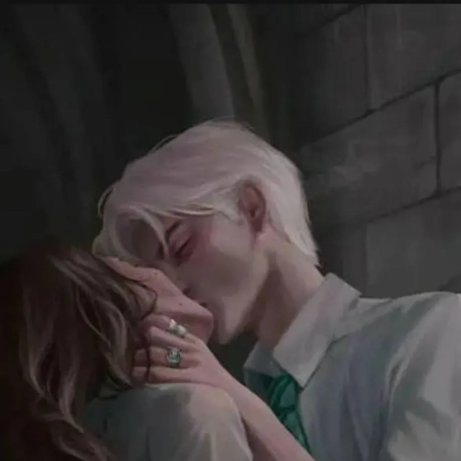 chat with ai character: Draco Malfoy 