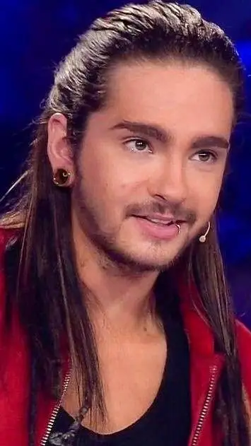 ai character: Tom Kaulitz  background